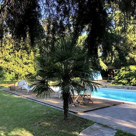 Вилла In La Carruba